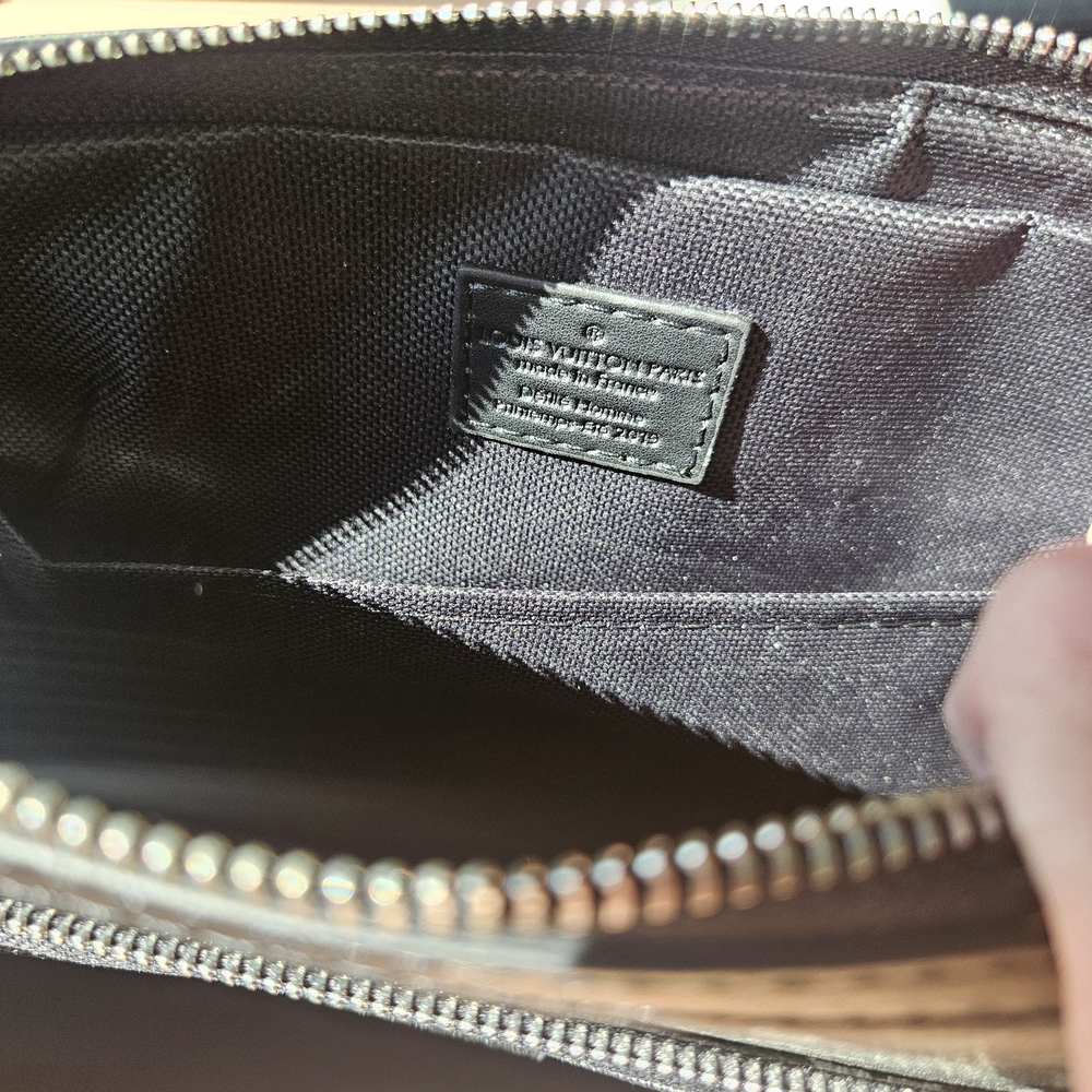 Louis Vuitton Black and White Monogram Women's Bag - Picture 5 of 11